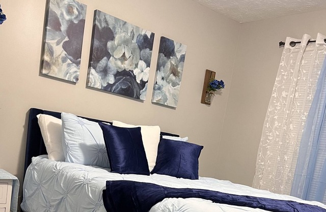 BeauTIFul Home Vacation/ Ft Moore/ Columbus Ga