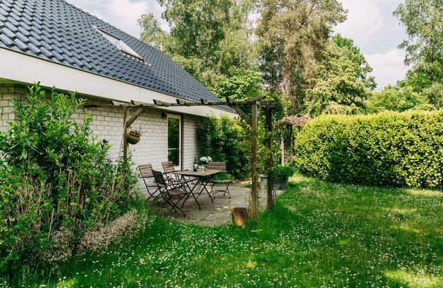 Beautiful home with large garden in Twente