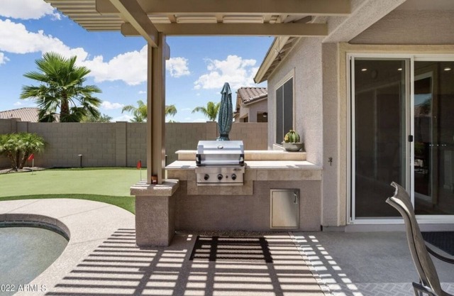 Beautiful Home with Pool and Putting Green!