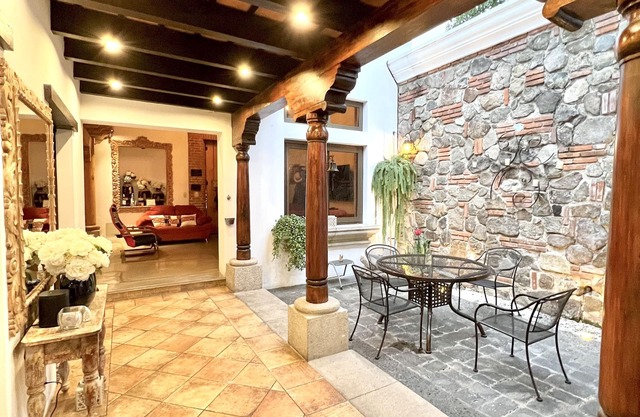 Beautiful House in the Heart of Antigua