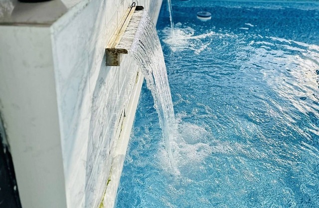 beautiful house, 5 rooms and pool !! excellent location