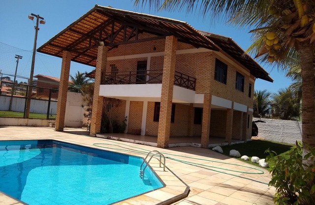 Beautiful house close to Beach Park with a society field.