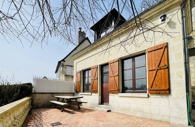 Beautiful house with a garden on a hill near Amboise