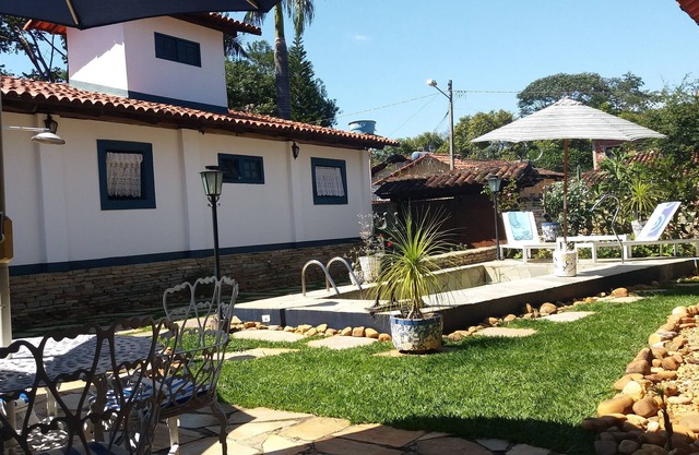 BEAUTIFUL HOUSE WITHIN THE CITY OF PIRENÓPOLIS FOR UP TO 12 PEOPLE.