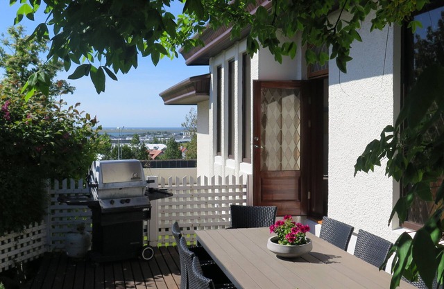 Beautiful Icelandic family home with stunning views