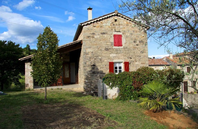 Beautiful independent house next a river.