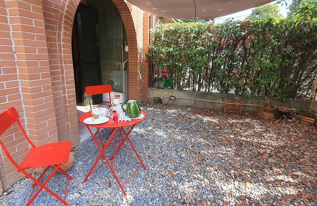 Beautiful apartment for 4 guests with WIFI and TV, close to Lucca