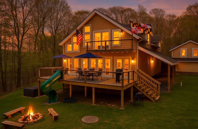 Beautiful Lake View w/Hot tub, Fireplace,& firepit