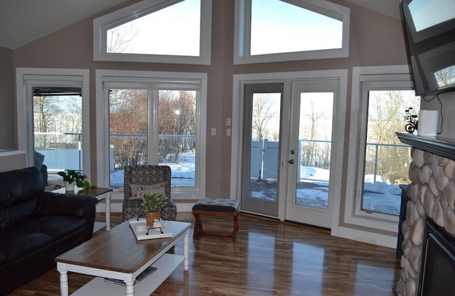 Beautiful Lakefront Home on Buffalo Lake in Central Alberta