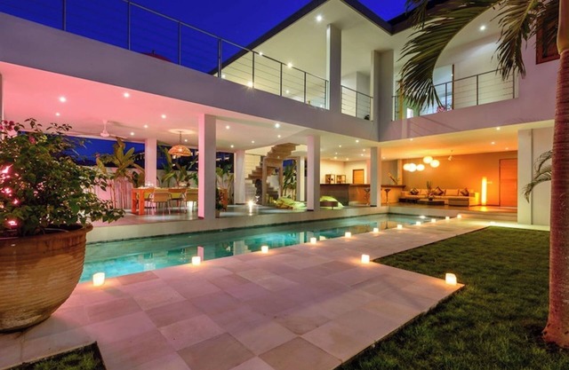 Beautiful modern villa in the heart of Seminyak .