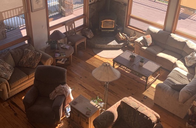 Beautiful mountain getaway with hot tub and game room.