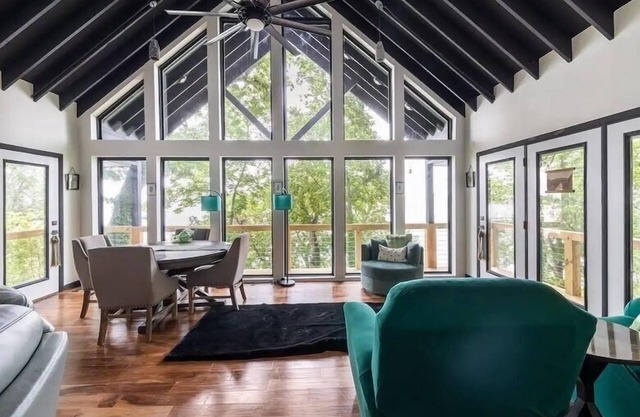 Beautiful Nashville Lake House, Kayaks INCLUDED!