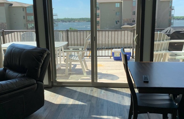 Beautiful, new 4 bedroom cabin with great views of the lake. 6 water passes