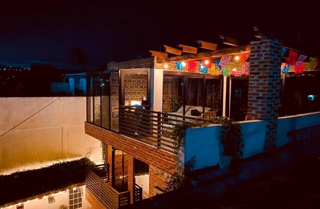 Beautiful New York Loft, 5 minutes from Val'Quirico (pet friendly)