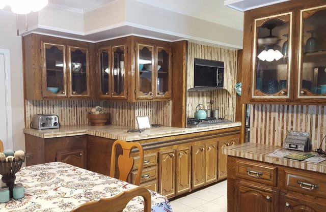 Beautiful, newly renovated, quaint, secluded Farmhouse
