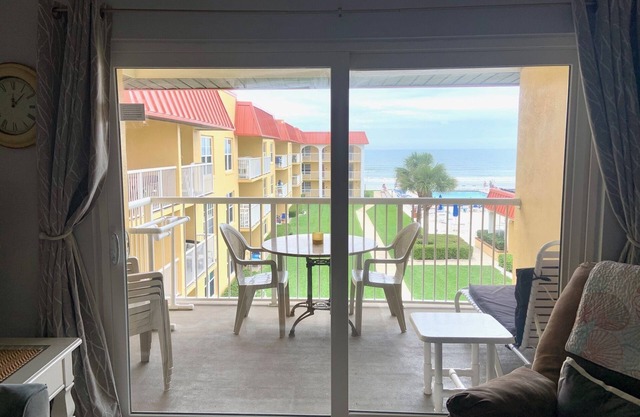 BEAUTIFUL OCEAN VIEW, 2 BEDROOM CONDO. UNBELIEVABLE DISCOUNT. ENJOY OFF SEASON.