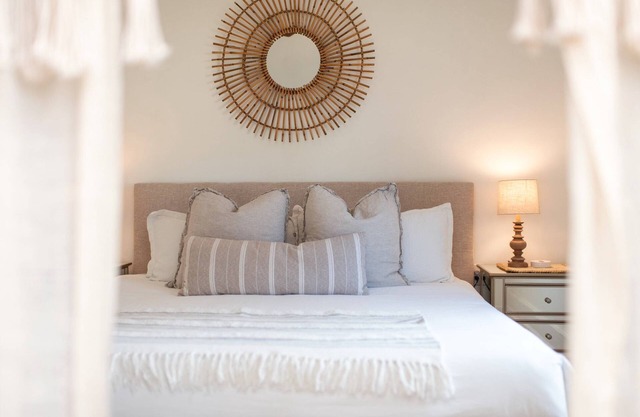 Beautiful & Peaceful Guesthouse - King Bed