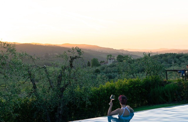 Beautiful private villa for 21 guests with private pool, WIFI, A/C and TV