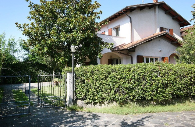 Beautiful private villa for 8 guests with WIFI, TV and terrace