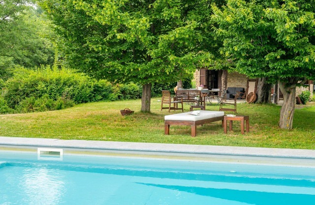 Beautiful private villa with WIFI, private pool, TV, terrace, pets allowed, panoramic view, parking