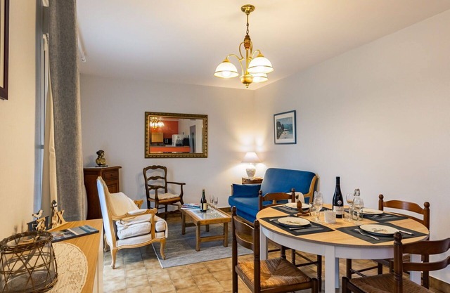Beautiful private villa for 4 people with WIFI, TV and terrace