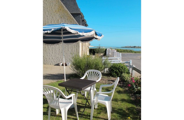 Beautiful private villa for 3 guests with WIFI, TV, terrace and pets allowed