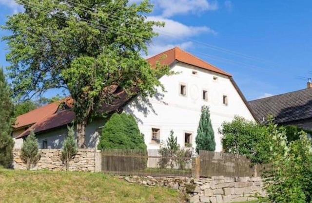 Beautiful private villa for 8 people with WIFI, patio and pets allowed