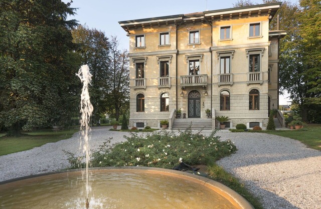 Beautiful private villa for 17 guests with WIFI, A/C, TV and terrace, close to Padua