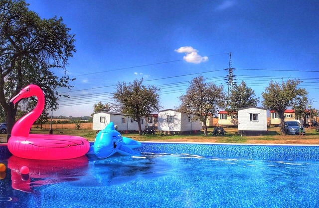 Beautiful private villa for 4 people with A/C, WIFI, pool, terrace, pets allowed and parking