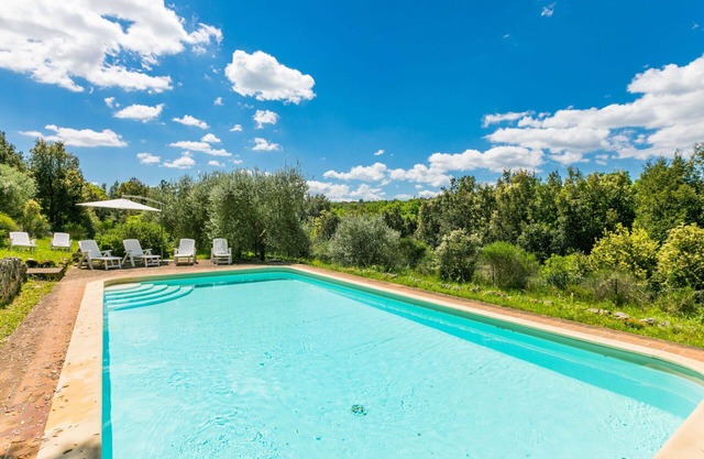 Beautiful private villa for 8 people with WIFI, private pool, TV and patio