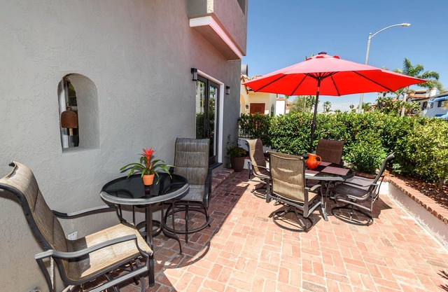 Beautiful property in a fantastic location in the heart of Belmont Shore