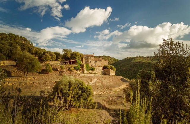 Beautiful renovated farmhouse very close to Barcelona