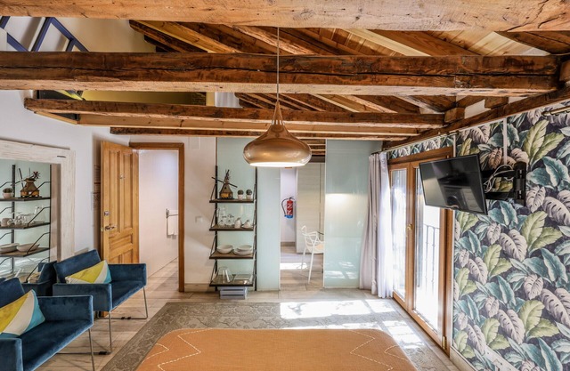 Beautiful Renovated Loft in the center 7