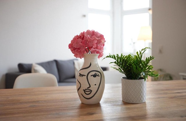 Beautiful Restored - Close To Metro - II