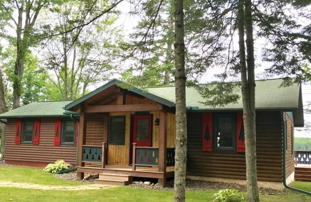 Beautiful Retreat nestled in Beaver Bay, Nelson Lake, Hayward, WI.