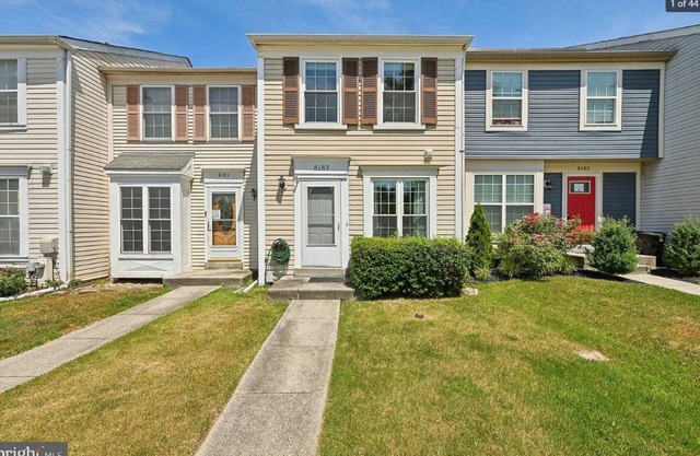 Beautiful room in townhouse with wifi and central air conditioning