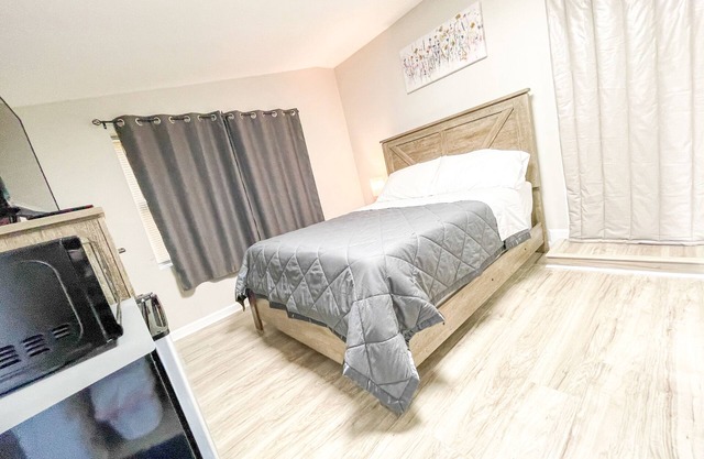 Beautiful room in prime location