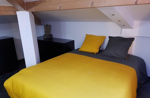 Beautiful room with desk and private bathroom