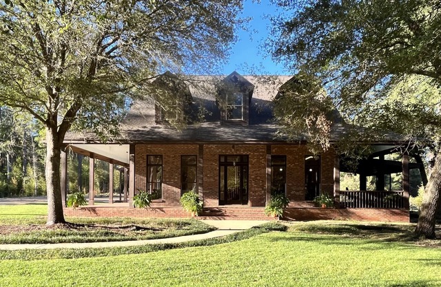 Beautiful secluded executive style home yet close to town.
