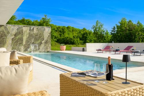 Beautiful She Luxury Villa with view in Groznjan