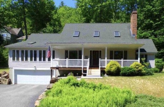Beautiful Spacious Home w/Game Room.