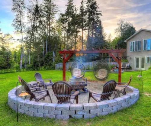 Beautiful Spacious & Well-Stocked Downtown Home