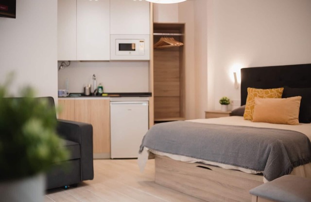 Beautiful suite with kitchen and private bathroom