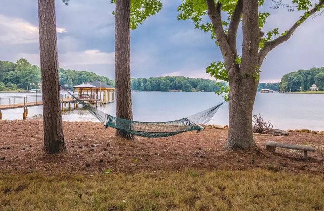 Beautiful sunsets, great water views!nn