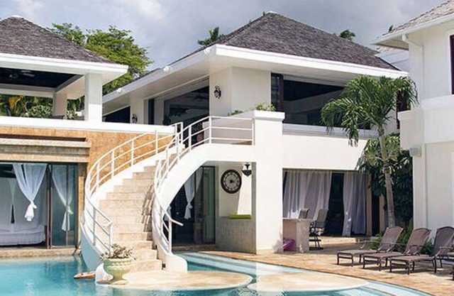 Beautiful Trinity Luxury villa