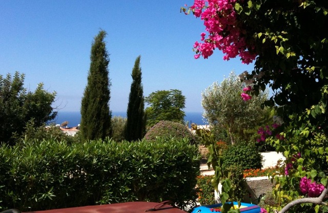 Beautiful Two Bedroom Apartment With Stunning Sea Views