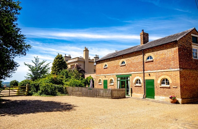 Beautiful two storey house set in a charming courtyard