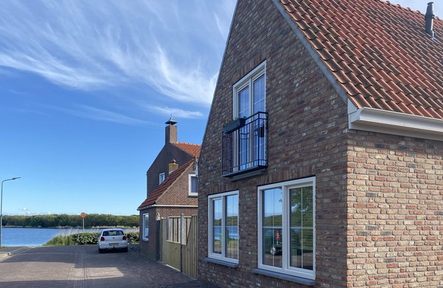 Beautiful vacation home in Westkapelle - Creek/center/beach within walking distance