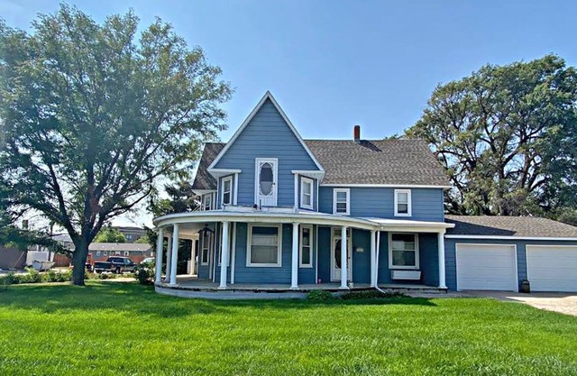 Beautiful Victorian in rural northwest Kansas