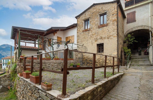 Beautiful villa for 6 people with WIFI, TV and parking